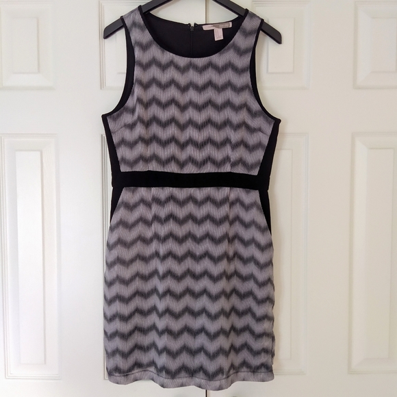 Chevron Print Sleeveless Pockets Dress - Picture 7 of 8